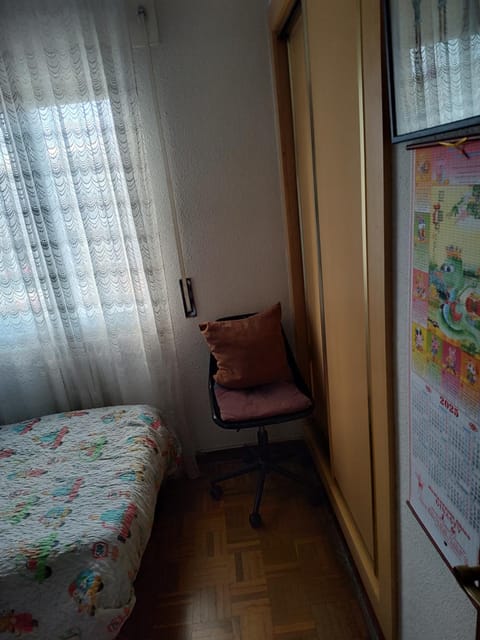 Habitación Privada Alameda de Osuna Vacation rental in Madrid