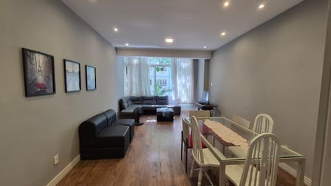 Almirante Guilhem Leblon Apartment in Rio de Janeiro