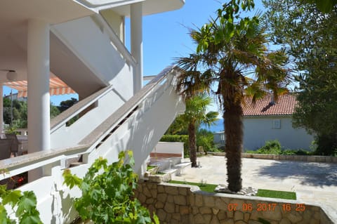 Apartment Daniela Apartment in Lun