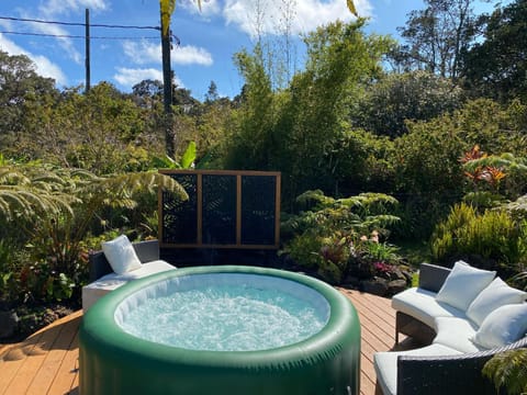 Pu'uwai Place of Volcano Village House in Volcano