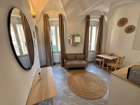 Bed, Living room, Seating area, Dining area