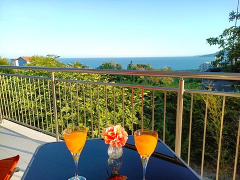 Balcony/Terrace, Mountain view, Sea view