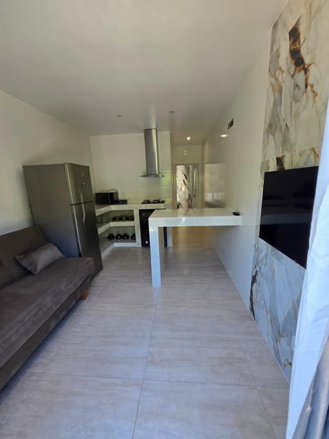 TV and multimedia, Kitchen or kitchenette, Living room, Seating area, Dining area