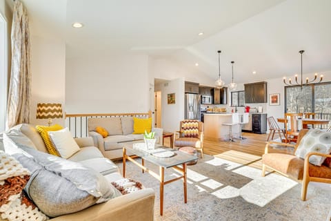 Deck with Forest Views Modern Home in Rochester! House in Rochester