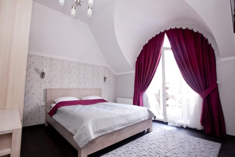 Bed, Decorative detail
