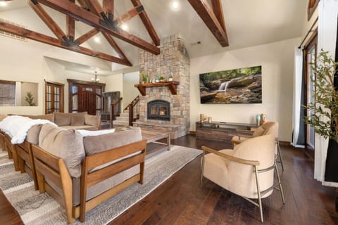 Whispering Brook House in Johnson