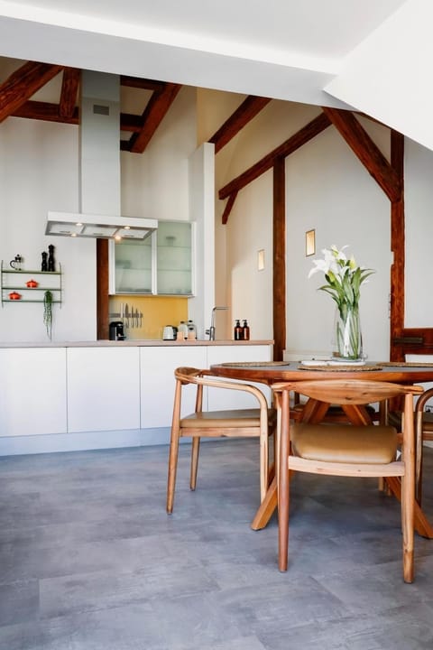 Living room, Dining area, kitchen