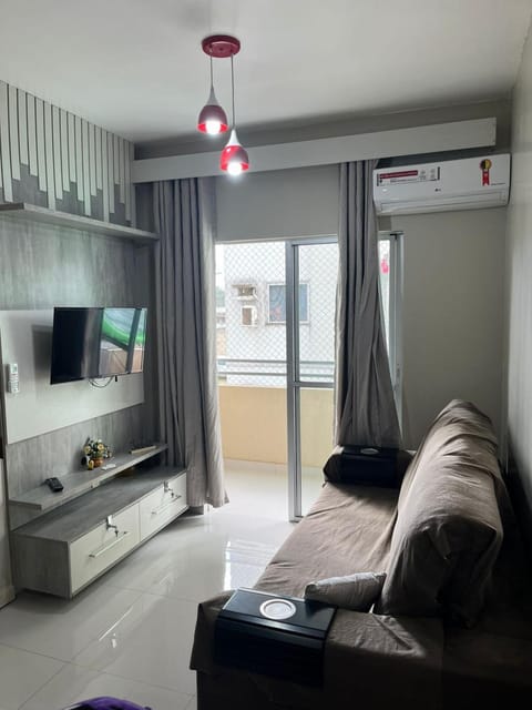 Bed, TV and multimedia, Living room, air conditioner