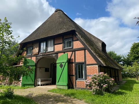 Reet-Cottage Nahe der Ostsee House in Eutin