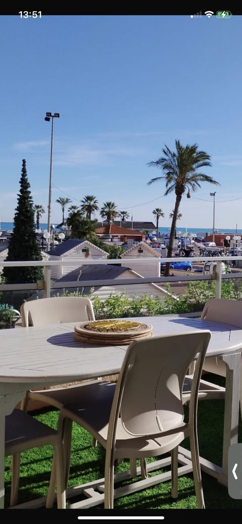 Patio, Sea view