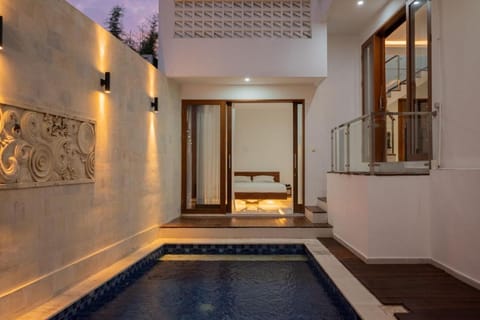 Pool view, Swimming pool