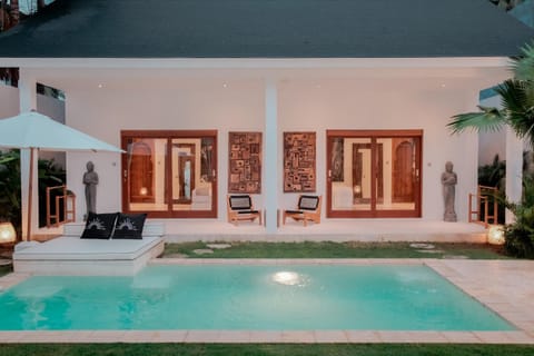 Property building, Bedroom, Swimming pool