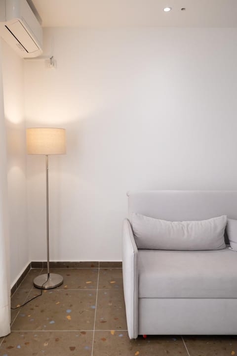 Living room, Seating area, air conditioner