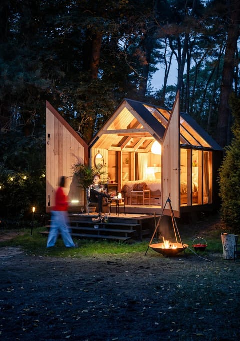 Property building, Night, People, Natural landscape, Garden, Garden view, Area and facilities