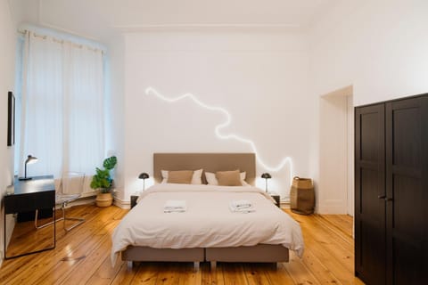 Bed, Photo of the whole room, Bedroom, wardrobe