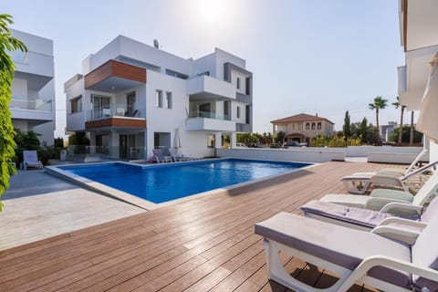 Property building, Day, View (from property/room), Swimming pool, Swimming pool, sunbed