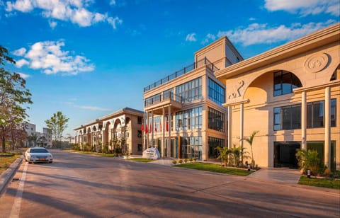 Property building, Day, Street view