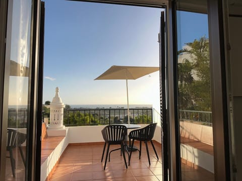 View (from property/room), Balcony/Terrace, Sea view