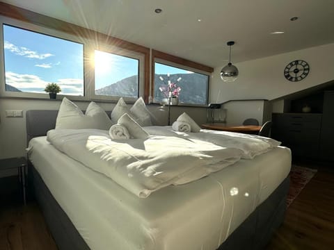 Bed, View (from property/room), Bedroom, towels