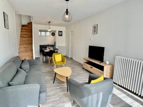 Communal lounge/ TV room, TV and multimedia