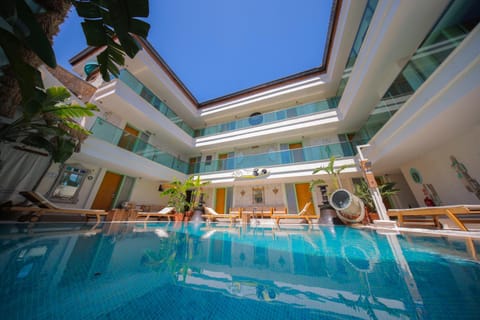 Property building, Swimming pool