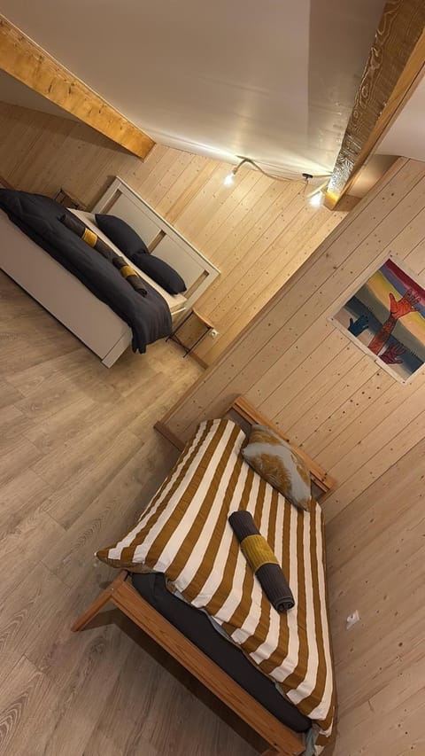 Grange de l'ancienne école avec Jacuzzi privé Apartment in Gérardmer