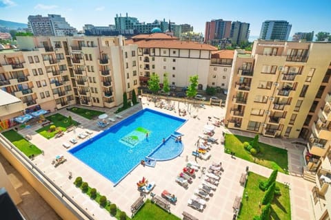 Property building, Day, Bird's eye view, Swimming pool, sunbed