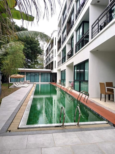 Property building, Swimming pool