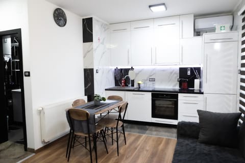 Apartmani Leila Apartment in Lika-Senj County