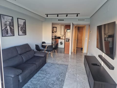 TV and multimedia, Kitchen or kitchenette, Living room, Seating area