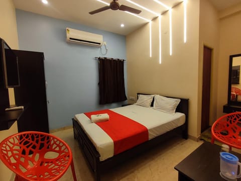 Bed, Bedroom, air conditioner