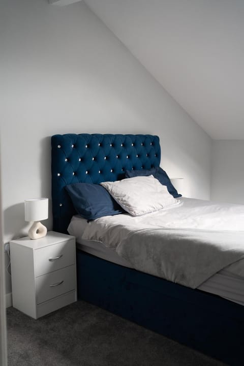 The luxe by Viennese Aparts 2 Bedroom! Apartment in Bradford