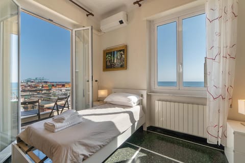 Casa Fronte Mare Apartment in Genoa