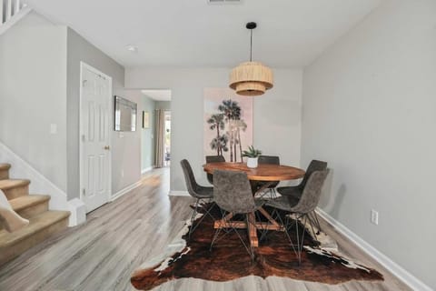 Chucktown Charm- 8 mins to Credit One House in Mount Pleasant