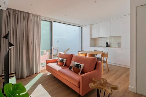 Kitchen or kitchenette, Living room, Dining area, air conditioner