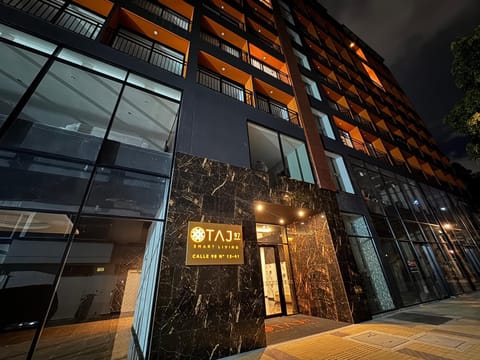 Property building, Facade/entrance, Night