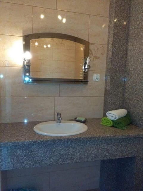 Bathroom, Bath, towels