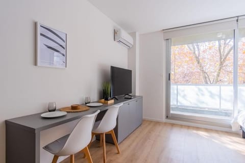 TV and multimedia, Dining area, air conditioner