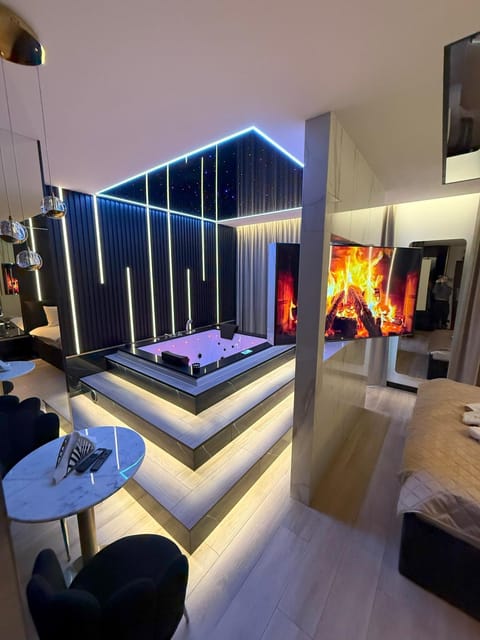 Hot Tub, TV and multimedia, Spa and wellness centre/facilities, Evening entertainment