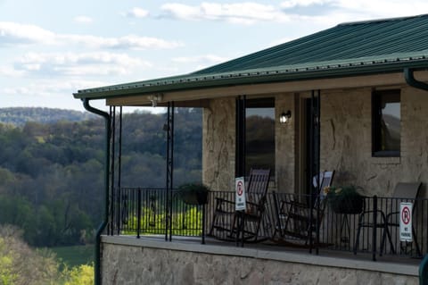 Carlton Marion Inn Apartment in Arkansas