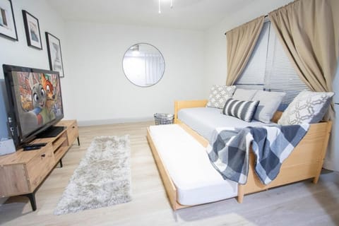 Beautiful Family Home Mins to Lackland House in San Antonio