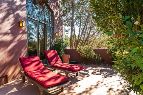 Patio, Garden, sunbed