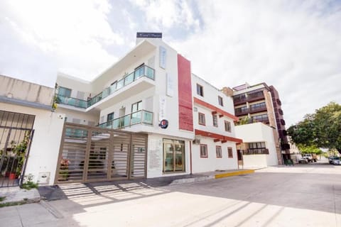Property building, Street view, Quiet street view