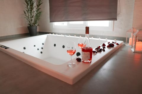 Hot Tub, Hot Tub, Bath