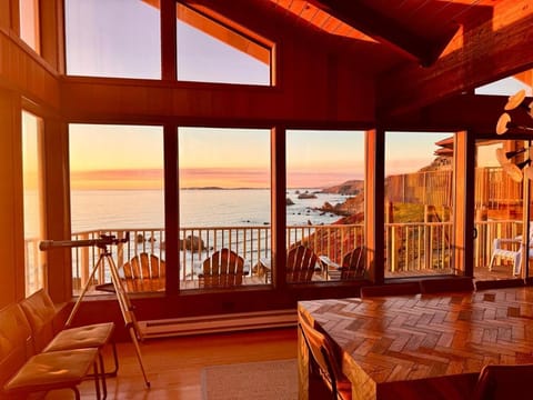 Patio, Natural landscape, View (from property/room), Balcony/Terrace, Seating area, Dining area, Sea view