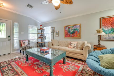 Bring Your Pup! Remote-Work Hub 22 Mi to Austin House in Kyle