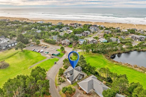 Caddy Corner MCA#1122 House in Manzanita