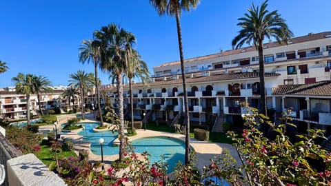 Garden, Swimming pool
