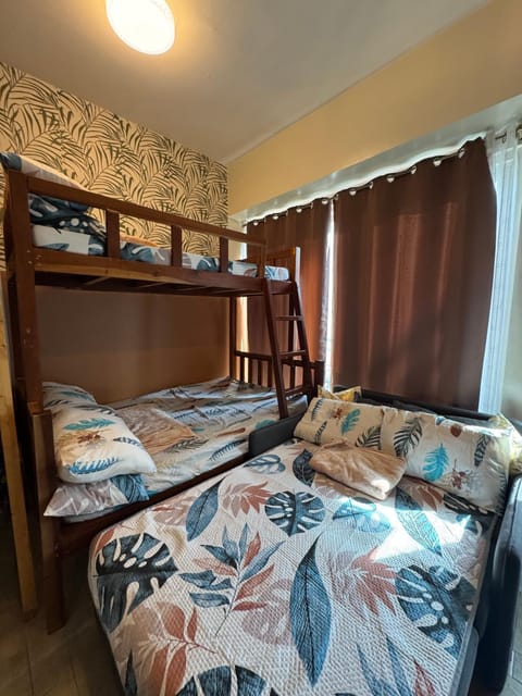 Bed, bunk bed