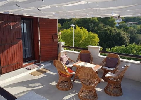 Balcony/Terrace, children, Family